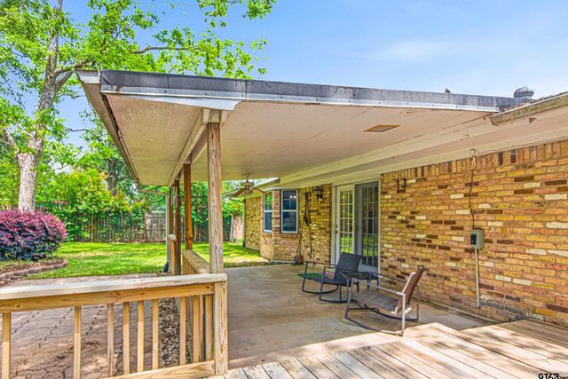 2101 Golden Rd, Tyler, TX 75701