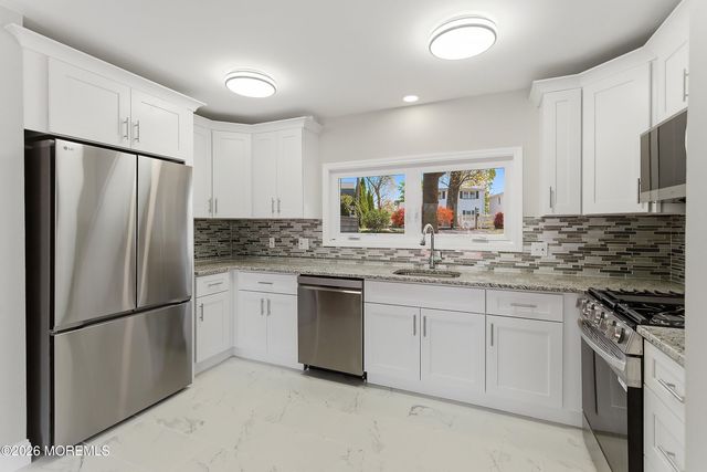 26 Hillview Terrace, Denville, NJ 07834