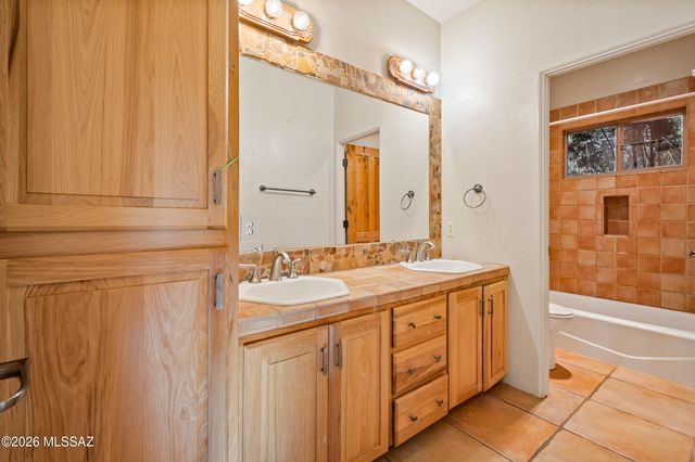 6570 N Placita De Tia Ro, Tucson, AZ 85750