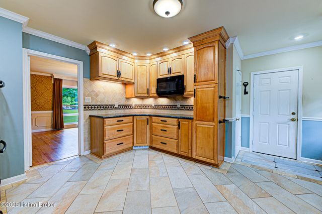3520 Foxglove Ln, Louisville, KY 40241