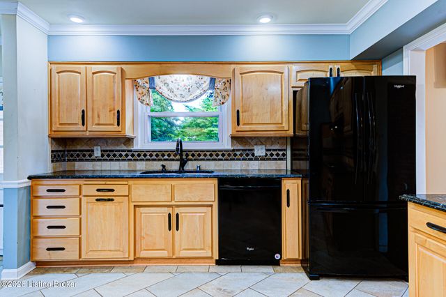 3520 Foxglove Ln, Louisville, KY 40241