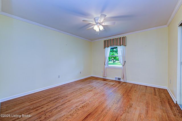 3520 Foxglove Ln, Louisville, KY 40241