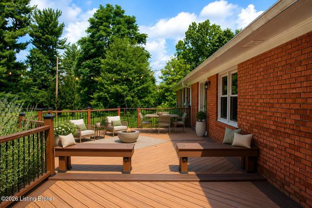 3520 Foxglove Ln, Louisville, KY 40241