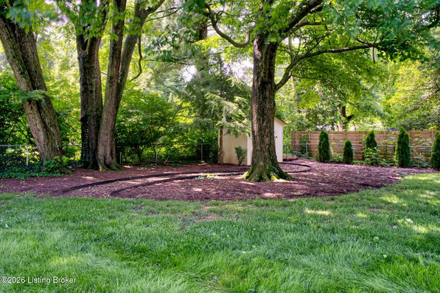 3520 Foxglove Ln, Louisville, KY 40241