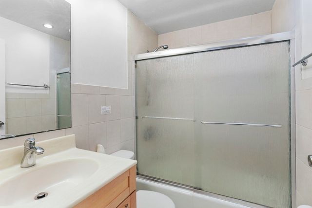 12 Pond 20, Arlington, MA 02474