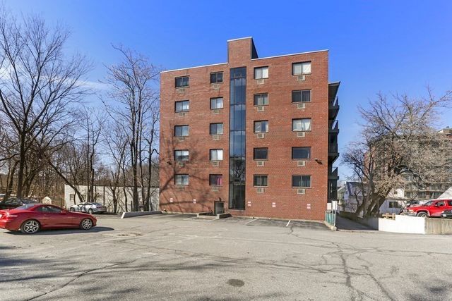 12 Pond 20, Arlington, MA 02474