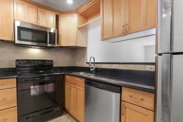 12 Pond 20, Arlington, MA 02474