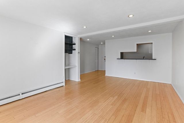 12 Pond 20, Arlington, MA 02474