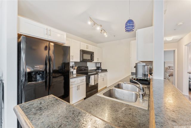 91-1015 Kamaaha Avenue 208, Kapolei, HI 96707