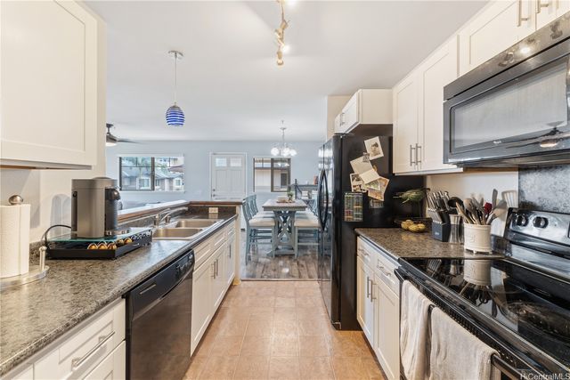 91-1015 Kamaaha Avenue 208, Kapolei, HI 96707