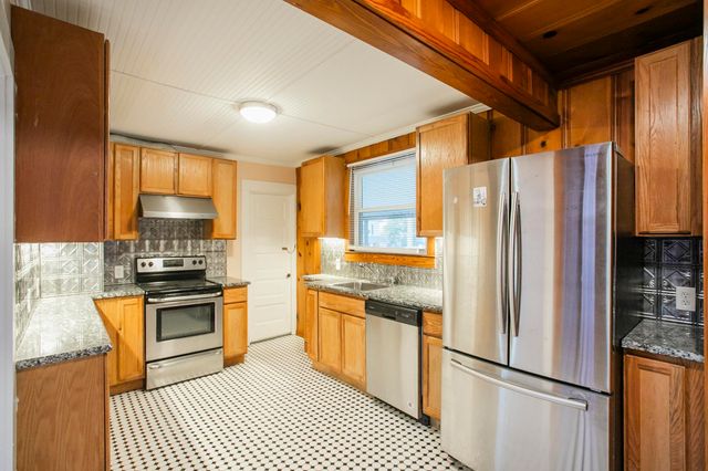 909 Clarke St, Old Hickory, TN 37138