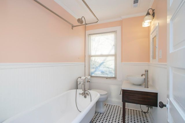 909 Clarke St, Old Hickory, TN 37138