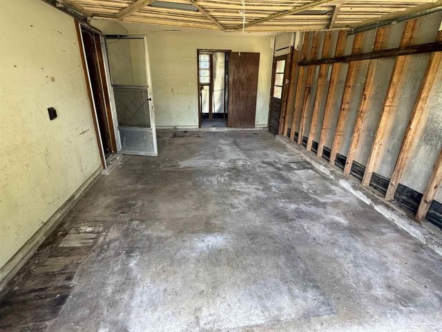 3381 W Hwy 4, Century, FL 32535