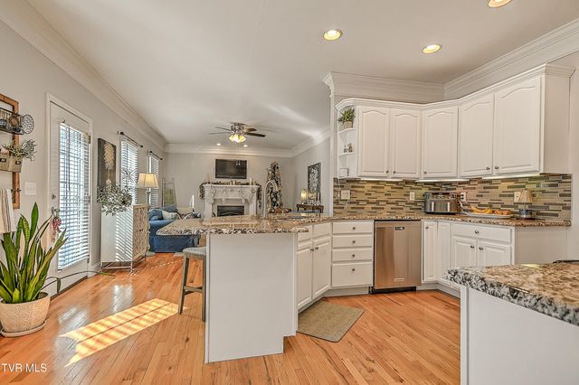 616 Kings Ridge Drive, Blountville, TN 37617