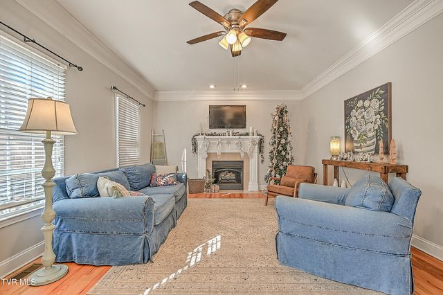 616 Kings Ridge Drive, Blountville, TN 37617