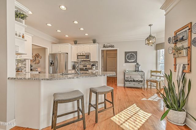 616 Kings Ridge Drive, Blountville, TN 37617