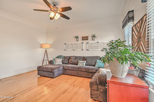 616 Kings Ridge Drive, Blountville, TN 37617