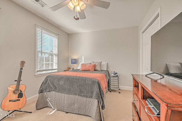 616 Kings Ridge Drive, Blountville, TN 37617