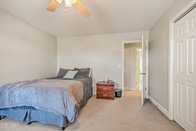 616 Kings Ridge Drive, Blountville, TN 37617