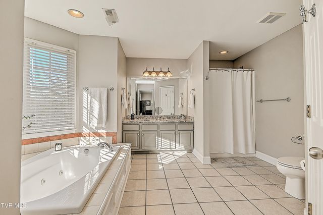 616 Kings Ridge Drive, Blountville, TN 37617