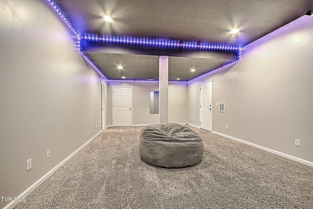 616 Kings Ridge Drive, Blountville, TN 37617