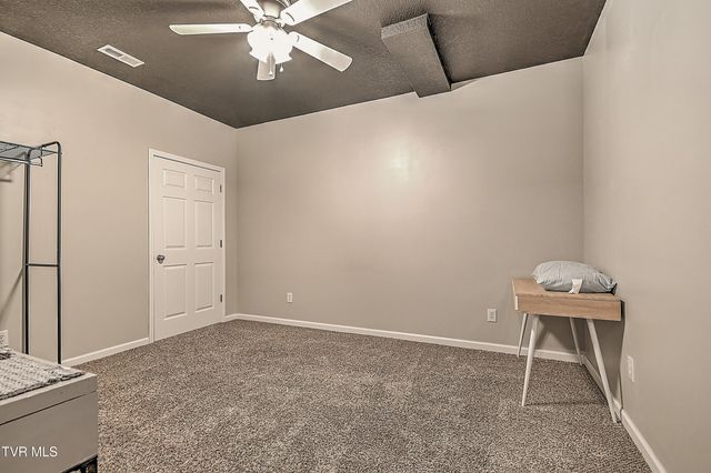 616 Kings Ridge Drive, Blountville, TN 37617