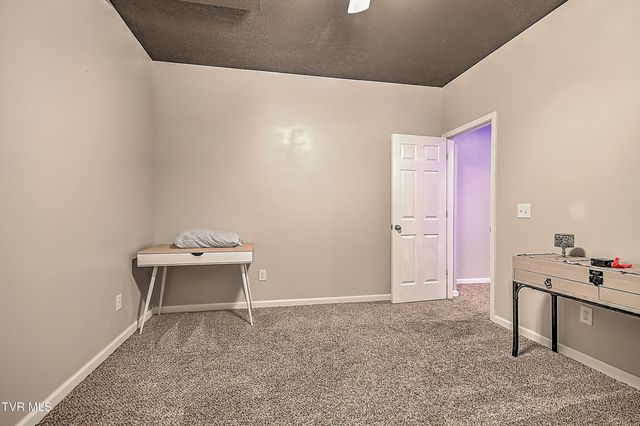 616 Kings Ridge Drive, Blountville, TN 37617