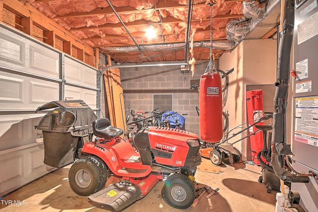 616 Kings Ridge Drive, Blountville, TN 37617