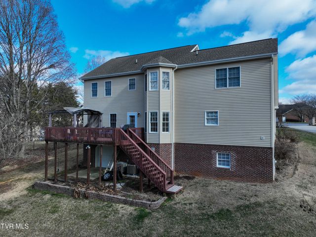 616 Kings Ridge Drive, Blountville, TN 37617