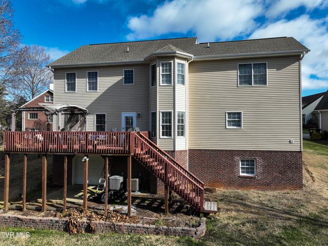 616 Kings Ridge Drive, Blountville, TN 37617