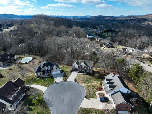 616 Kings Ridge Drive, Blountville, TN 37617
