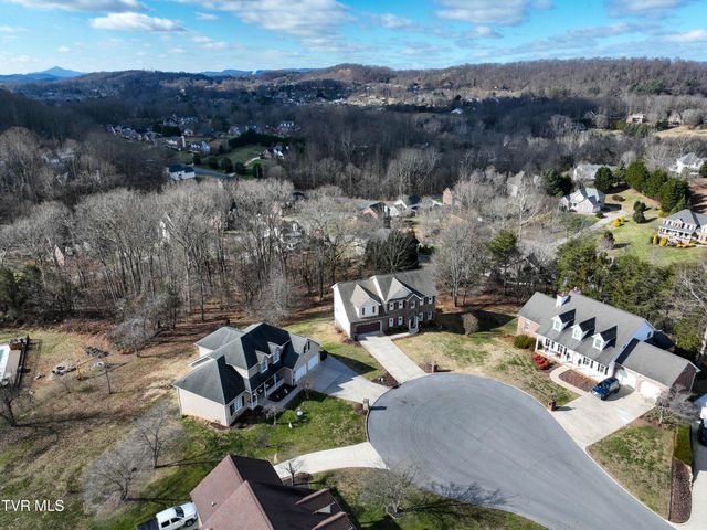 616 Kings Ridge Drive, Blountville, TN 37617