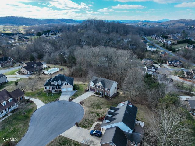 616 Kings Ridge Drive, Blountville, TN 37617