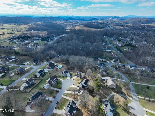 616 Kings Ridge Drive, Blountville, TN 37617
