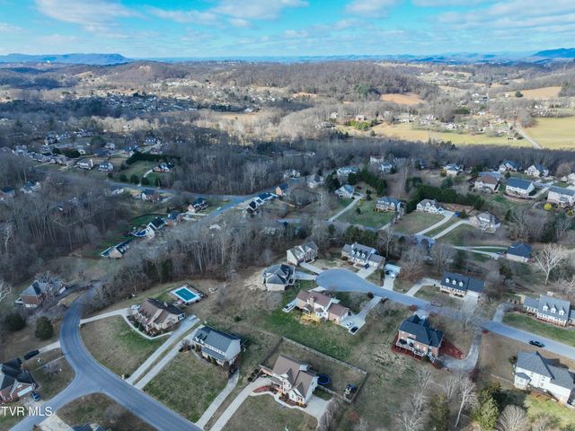 616 Kings Ridge Drive, Blountville, TN 37617