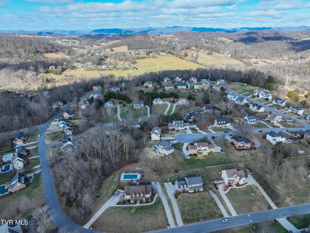 616 Kings Ridge Drive, Blountville, TN 37617