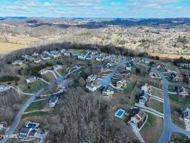 616 Kings Ridge Drive, Blountville, TN 37617