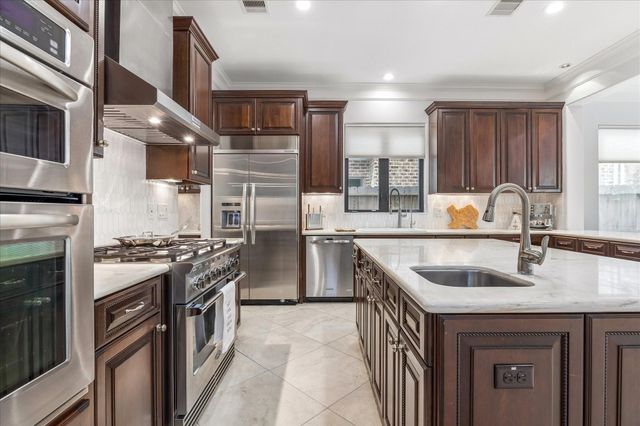 4022 Coleridge Street, West University Place, TX 77005