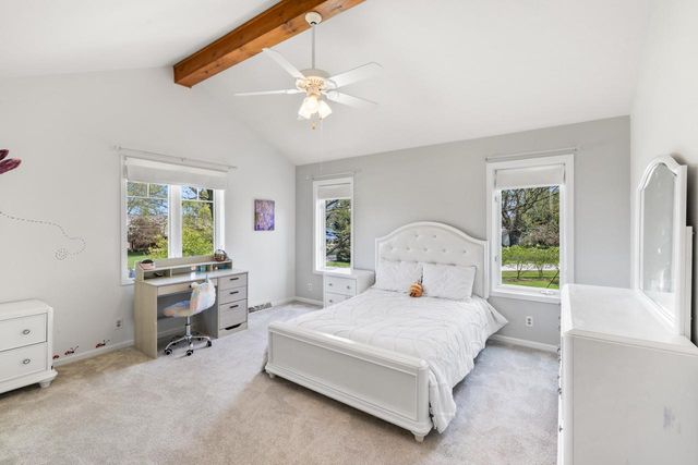 N23W28221 Beach Park CIRCLE, Pewaukee, WI 53072