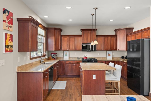 2605 Nottingham Drive, Valparaiso, IN 46383