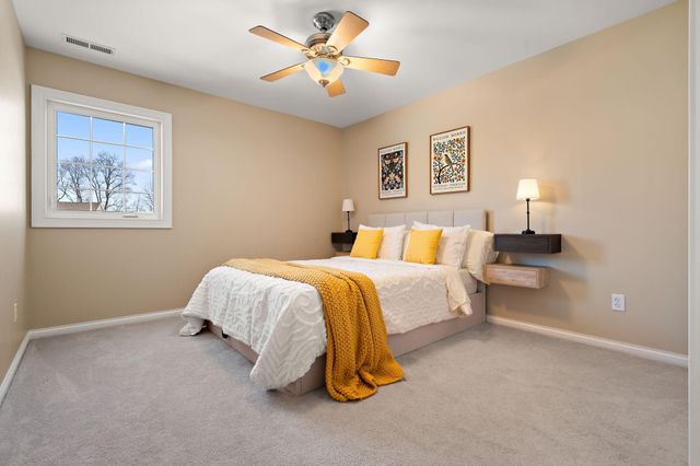 2605 Nottingham Drive, Valparaiso, IN 46383