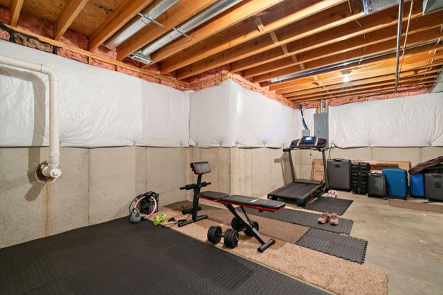 2605 Nottingham Drive, Valparaiso, IN 46383