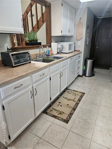 1060 Foxshire Place, Dayton, OH 45458