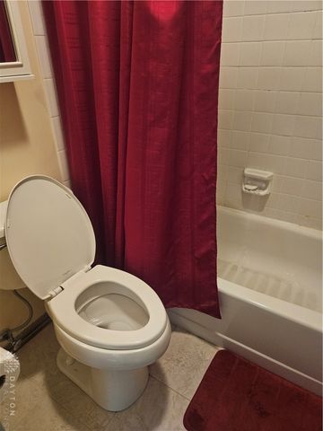 1060 Foxshire Place, Dayton, OH 45458