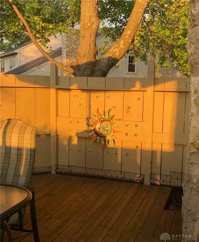 1060 Foxshire Place, Dayton, OH 45458