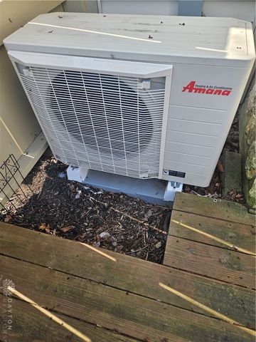 1060 Foxshire Place, Dayton, OH 45458