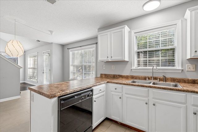 7033 S WYNNE RIDGE DR, Cordova, TN 38016
