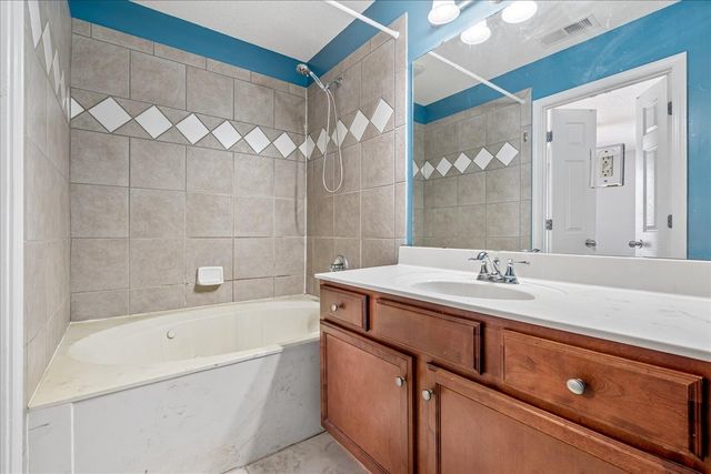 7033 S WYNNE RIDGE DR, Cordova, TN 38016