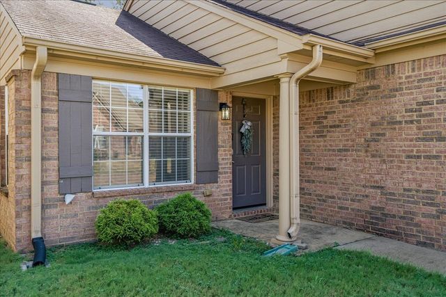 7033 S WYNNE RIDGE DR, Cordova, TN 38016