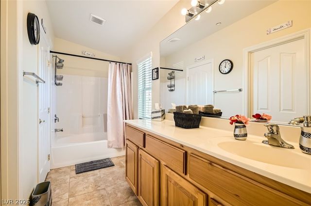 5536 Baccarat Avenue 101, Las Vegas, NV 89122